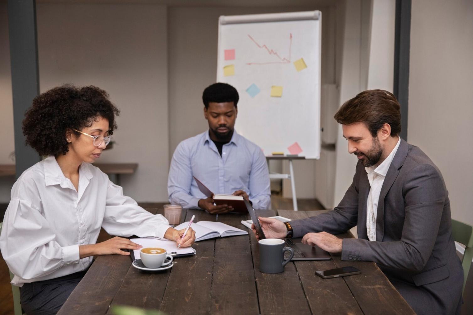 Méthodes d'apprentissage variées adaptées aux professionnels de la finance